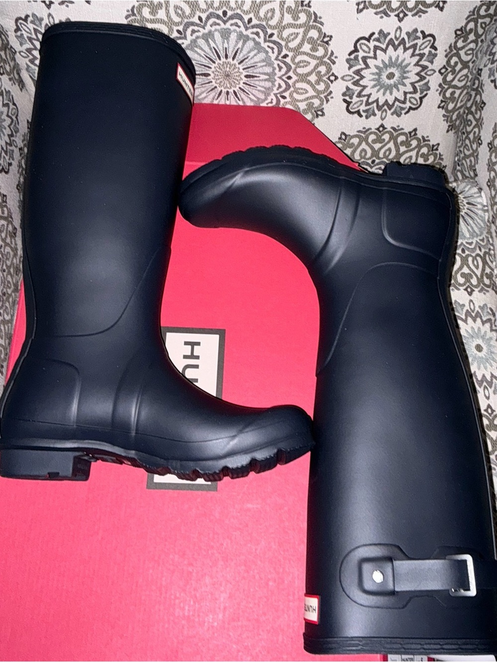 Women’s Tall Hunter Boots with Expandable Back in Dark Navy size 8 - New in box